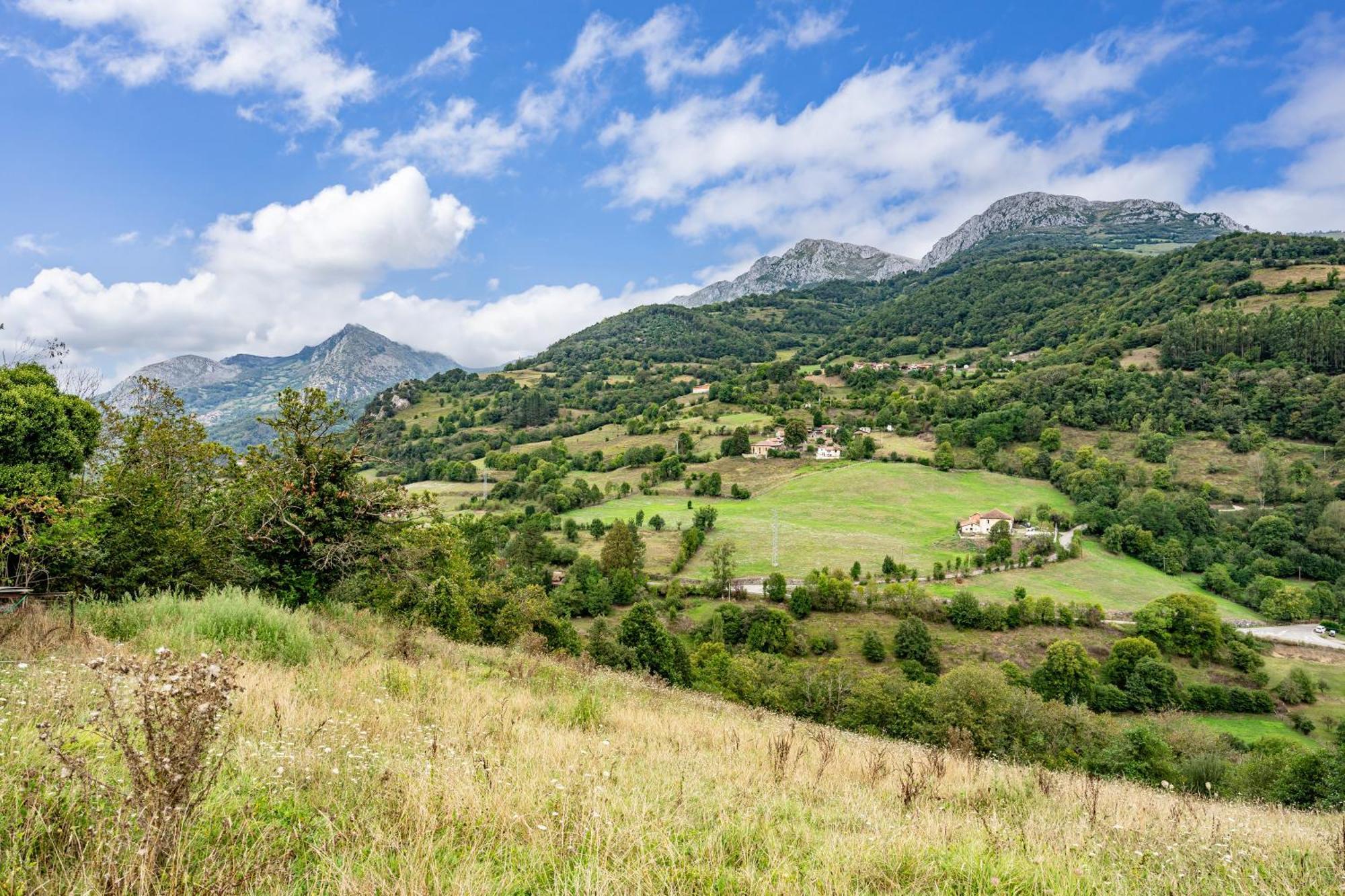 Socastillo B Bárzana Buitenkant foto